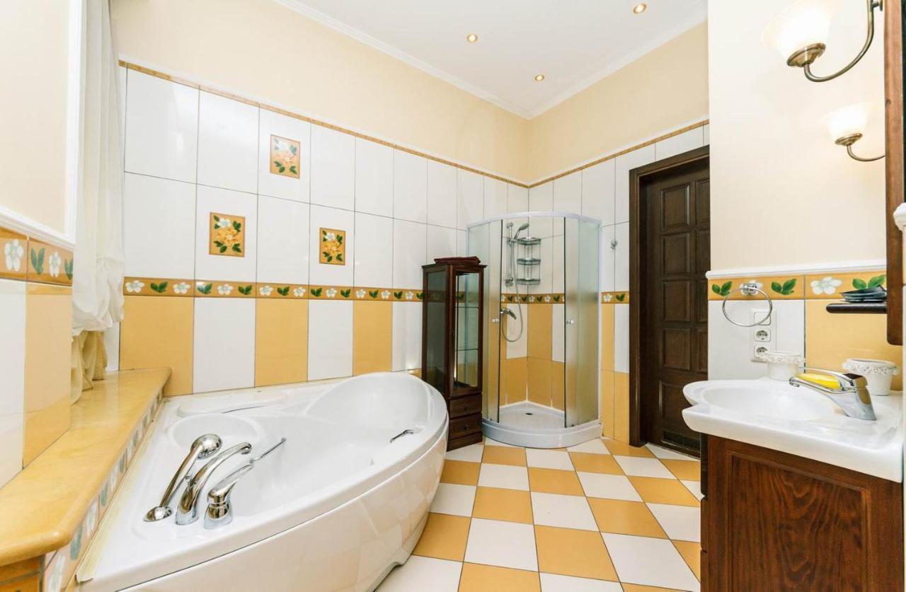 Apartament On Independence Square Kijev Kültér fotó