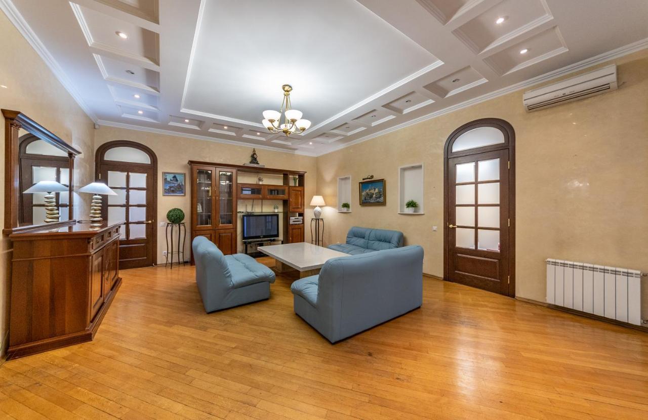 Apartament On Independence Square Kijev Kültér fotó