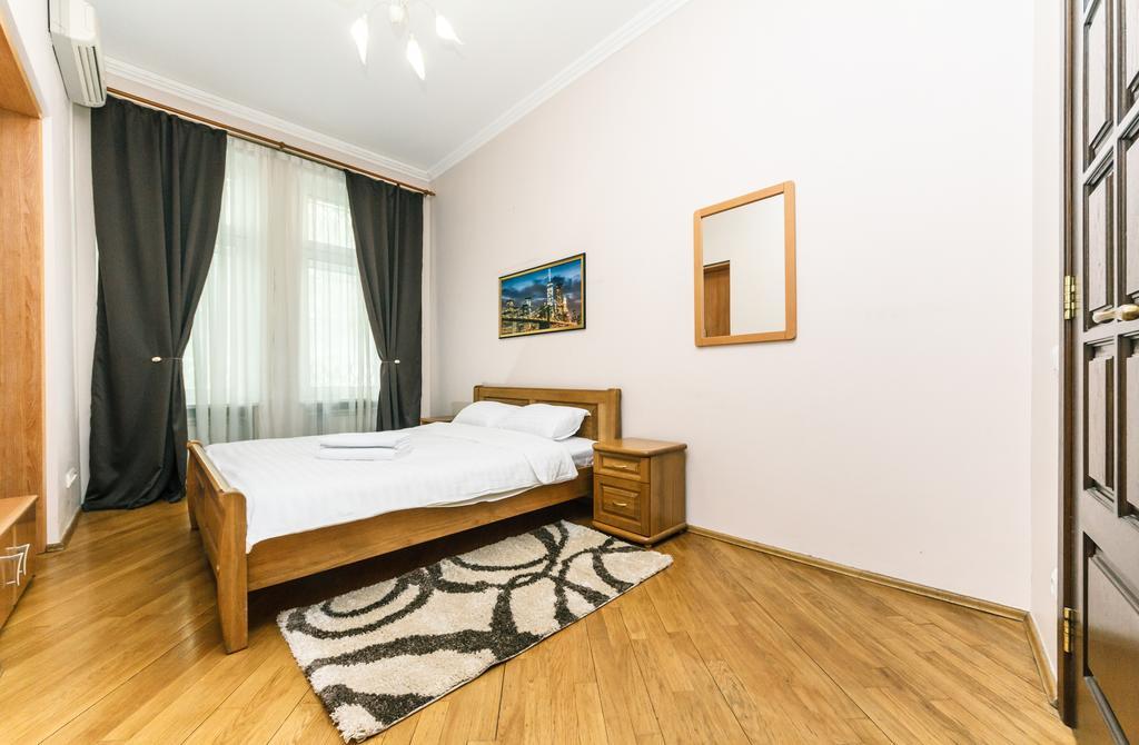 Apartament On Independence Square Kijev Kültér fotó