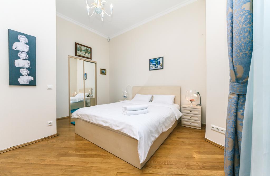 Apartament On Independence Square Kijev Kültér fotó
