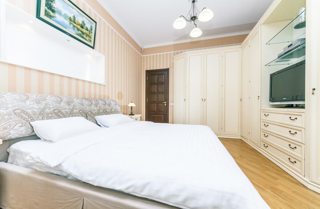 Apartament On Independence Square Kijev Kültér fotó
